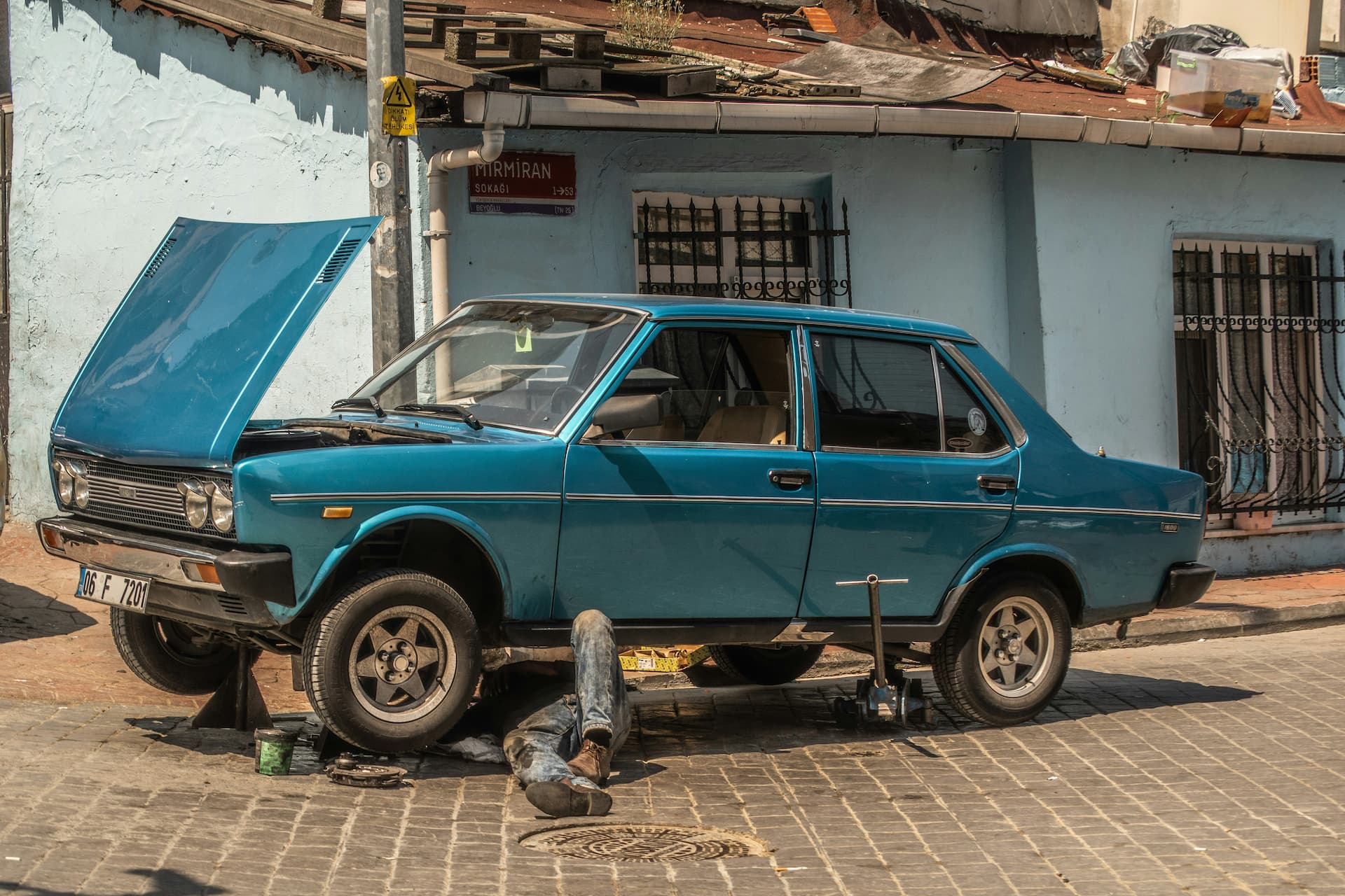 verificación de confiabilidad del vendedor de automóviles
